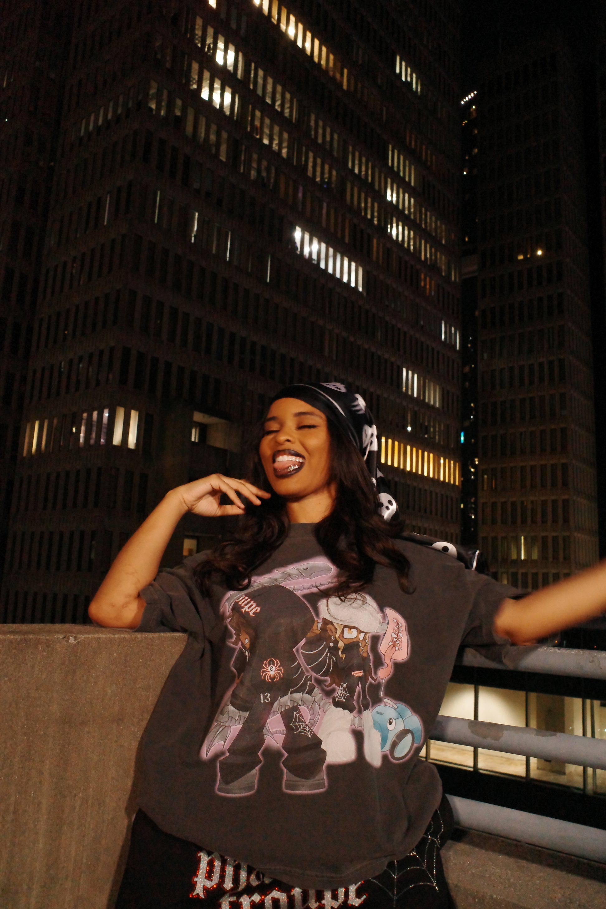 OH MY TROUPE TEE